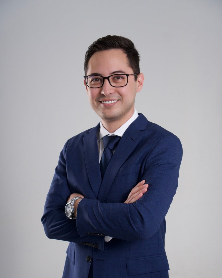 Dr. Fernando Gondo